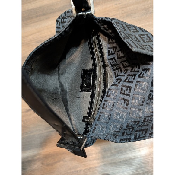 Vintage Fendi Zucca Baguette Shoulder Canvas Baguette Bag Black - Picture 12 of 14